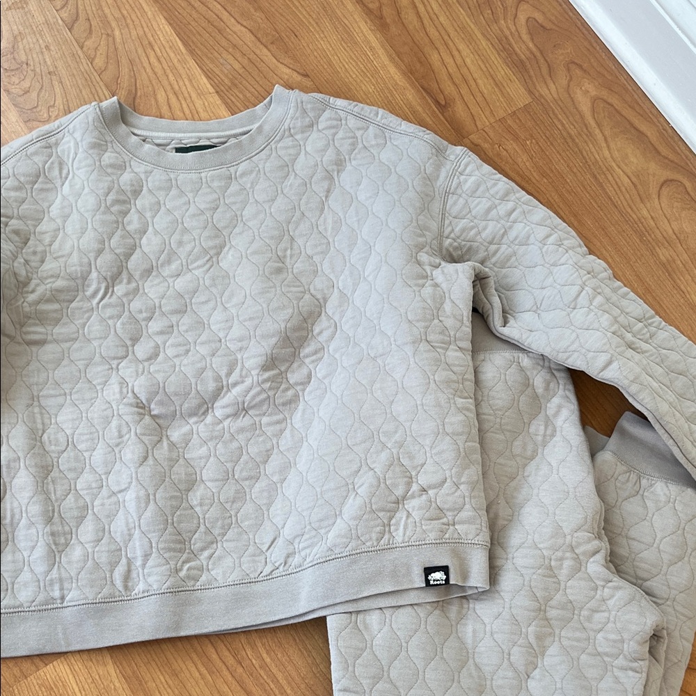 Roots gray women sweatset
